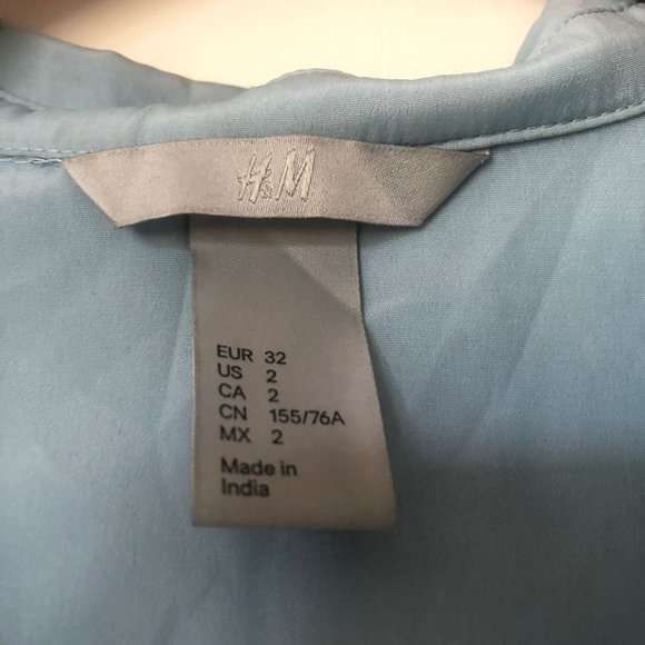 H&M Silk Baby Blue Scalloped Button Down - Picture 2 of 4